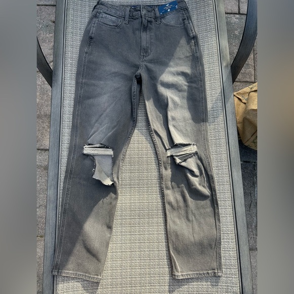 Hollister Denim - Hollister charcoal distressed Ripped Ankle ultra high rise Mom Jean 3R W26 L27